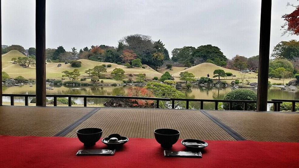 Suizenji Garden - tea ceremony